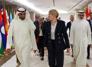 His Excellency Mr. Abdullah Ali Al Yahya, Minister of Foreign Affairs, meets with Her Excellency Ms. Mélanie Jolie, Minister of Foreign Affairs, Trade and Development of friendly Canada, on the occasion of her official visit and the accompanying delegation to the State of Kuwait.