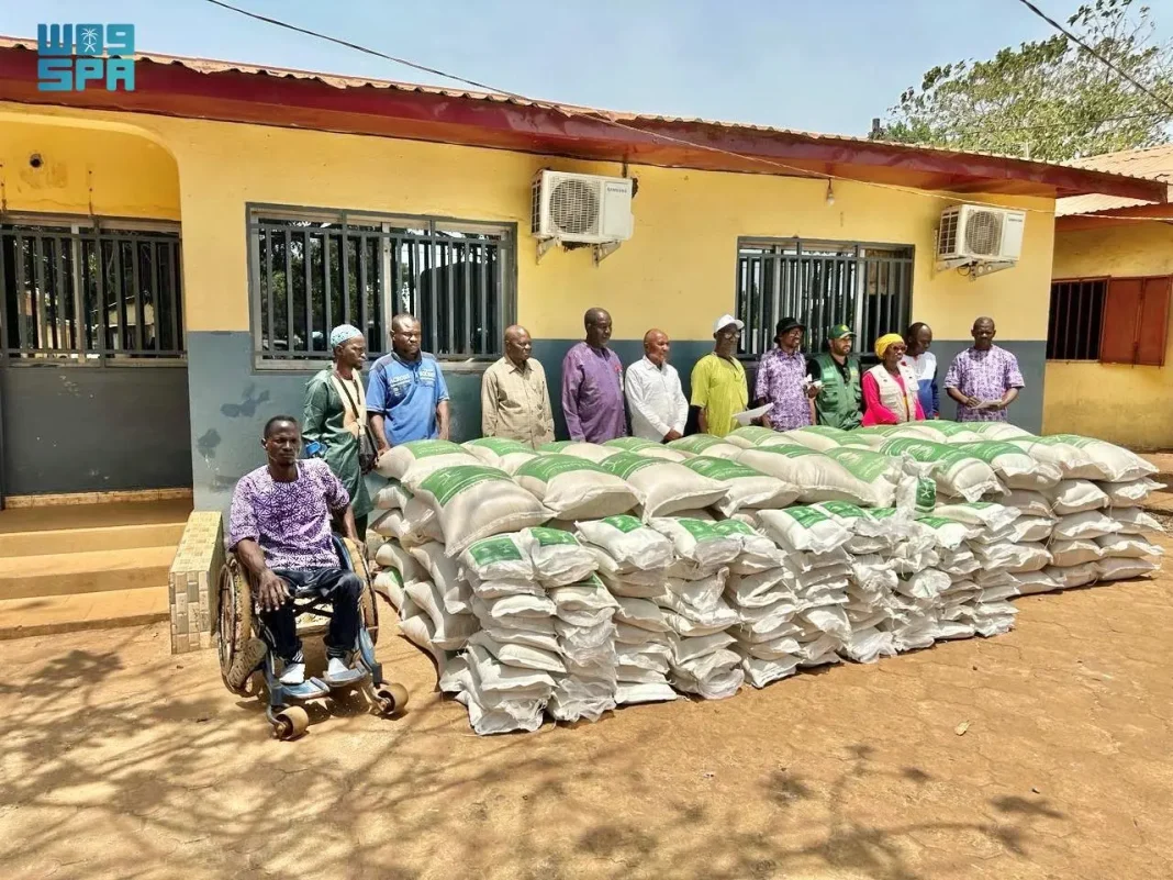 F7MvYasRdQmxA8tztmk70aFHxgupDy4SqAZ4NhiH