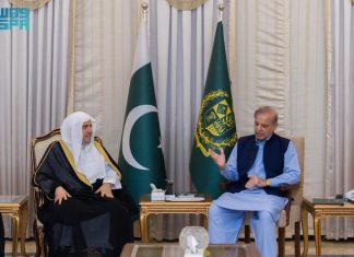 Pakistan PM receives MWL chief in Islamabad